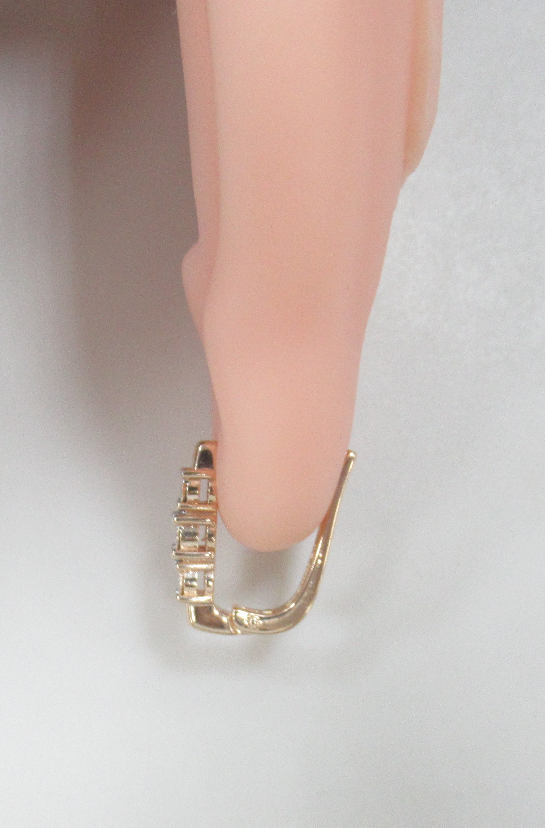 Серебряные серьги с бриллиантами